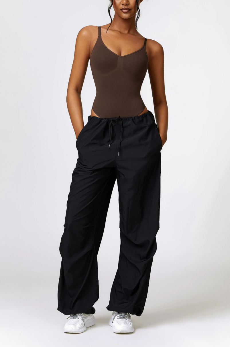 Shapewear-Bodysuit mit U-Ausschnitt und Spaghettiträgern