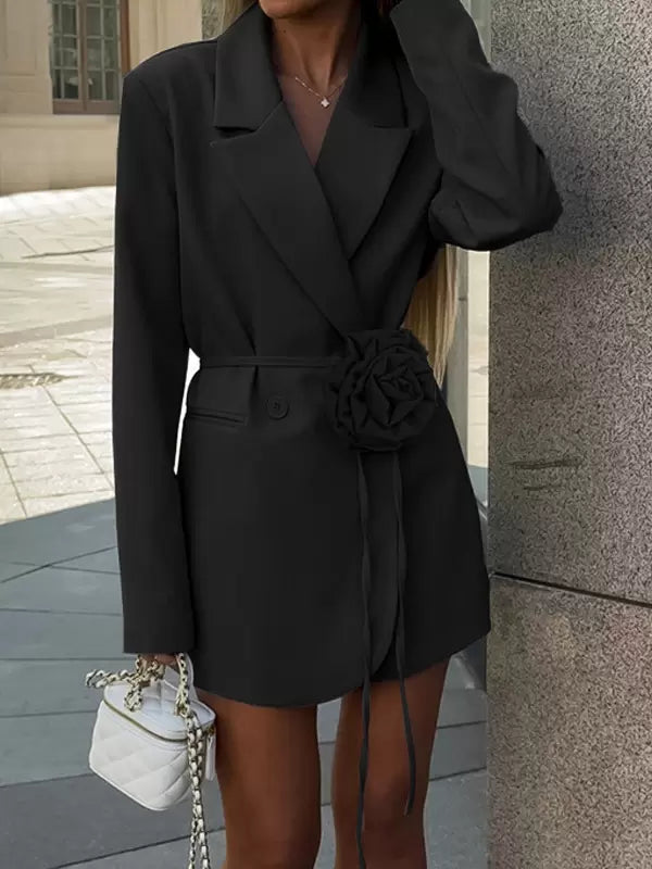 Flower Blazer Damen – Schwarz mit Bindegürtel & Blumen-Detail