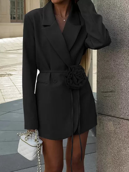Flower Blazer Damen – Schwarz mit Bindegürtel & Blumen-Detail
